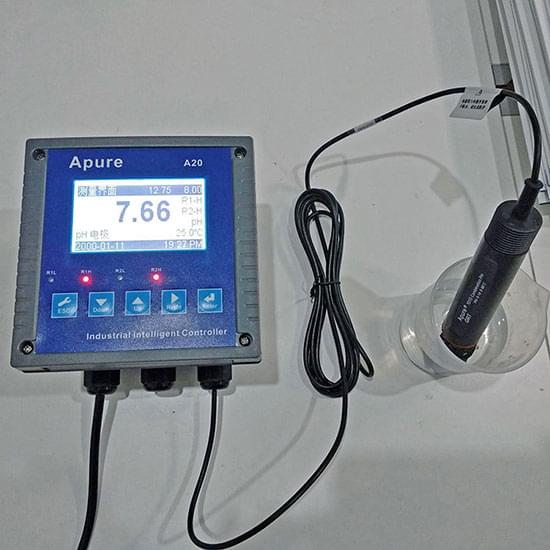 一整套產品包含：主機：A20PR    PH電極：GRT1010  沉入式電極護套：PP1020-100 PH校正溶液：4.00 6.86  電極延長線：AP2-4MM-10M